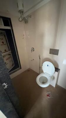 Bathroom Image of 500 Sq.ft 1 BHK Apartment / Flat for rent in Shreeji Plaza, Malad West Mumbai for Rs. 35000