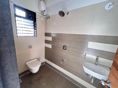 Bathroom Image of 750 Sq.ft 2 BHK Apartment / Flat for sale in Dahisar West Mumbai for Rs. 15500000