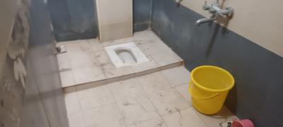 Bathroom Image of 950 Sq.ft 2 BHK Apartment / Flat for sale in Salma Salmas Elite, Kodambakkam Chennai for Rs. 11000000