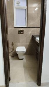 Bathroom Image of 1200 Sq.ft 2.5 BHK Apartment / Flat for sale in Smartworld Orchard, Sector 61 Gurgaon for Rs. 20000000
