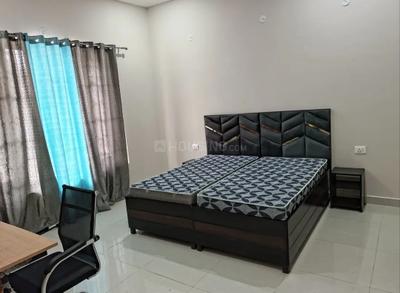 Bedroom Image of Star luxury living pg in Sector 61, Noida