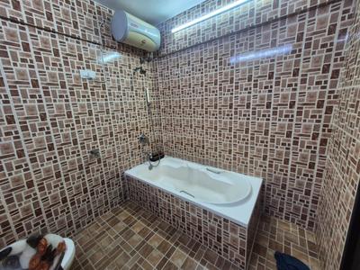 Image of 1200 Sq.ft 2 BHK Apartment / Flat for sale in Royal Classic CHS, Andheri West, Mumbai for Rs. 33000000
