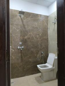 Common Bathroom Image of 1400 Sq.ft 3 BHK Apartment / Flat for sale in Shastri Nagar Ghaziabad for Rs. 6565000