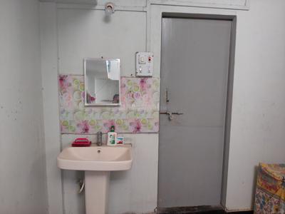 Bathroom Image of 550 Sq.ft 1 BHK Independent House for rent in Savedi Ahmednagar for Rs. 9000