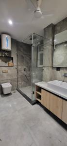 Bathroom Image of 2900 Sq.ft 4 BHK Builder Floor for rent in South City Floors 1, Sector 41 Gurgaon for Rs. 110000