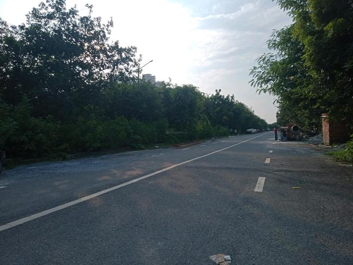 Block D, Sector 105 Main Image 1