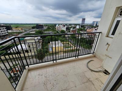 Balcony Image of 1159 Sq.ft 2.5 BHK Apartment / Flat for sale in Gulshan Botnia, Sector 144 Noida for Rs. 15000000