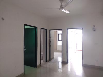 Living Room Image of 750 Sq.ft 3 BHK Apartment / Flat for sale in Amolik Sankalp, Sector 85 Faridabad for Rs. 7500000