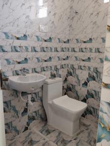 Bathroom Image of 1300 Sq.ft 3 BHK Apartment / Flat for rent in Kodambakkam Chennai for Rs. 45000