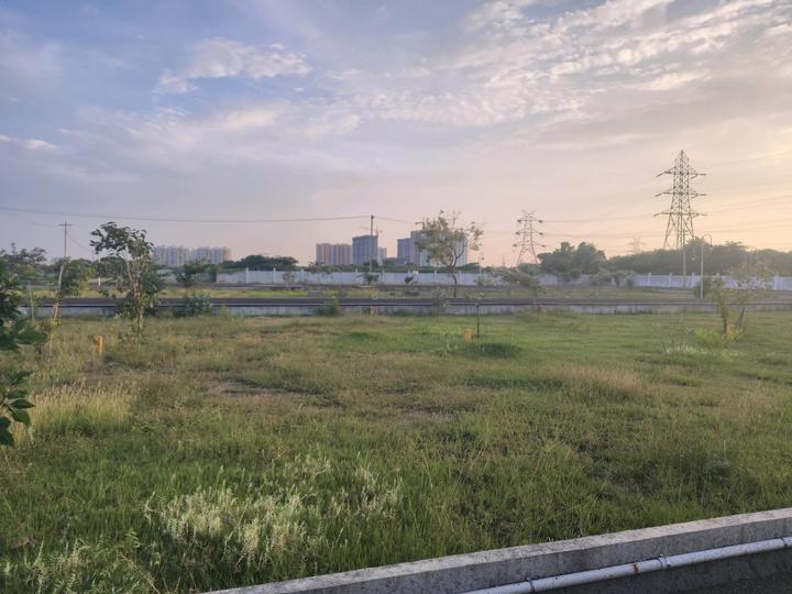 TVS Emerald Lake Shore Main Image 1