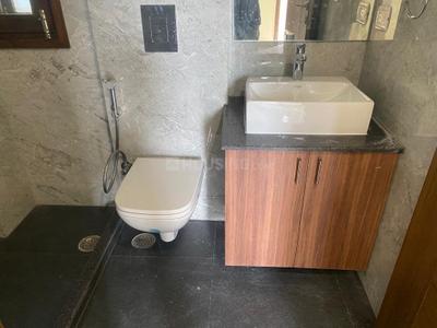 Bathroom Image of 1800 Sq.ft 3 BHK Builder Floor for rent in Nizamuddin West New Delhi for Rs. 150000