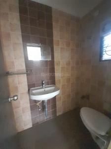 Bathroom Image of 1100 Sq.ft 3 BHK Apartment / Flat for rent in Urich Regency, Trimurti Nagar Nagpur for Rs. 25000