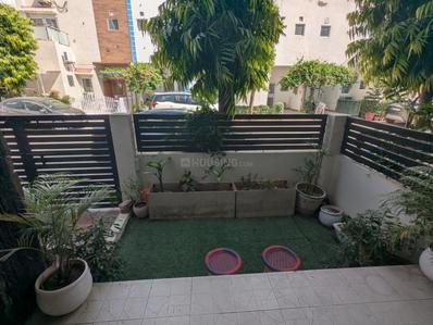 Balcony Image of 1730 Sq.ft 3 BHK Apartment / Flat for rent in Paramount Golfforeste Premium Apartments, Surajpur Greater Noida for Rs. 35000