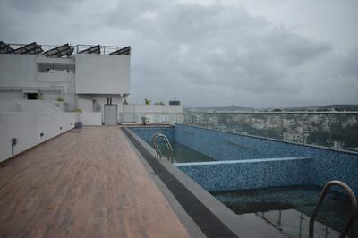Balcony Image of 1600 Sq.ft 3 BHK Apartment / Flat for rent in Erandwane Pune for Rs. 56000