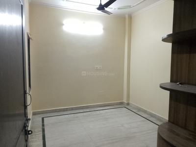 Bedroom Image of 650 Sq.ft 1 BHK Builder Floor for rent in Dwarka Mor New Delhi for Rs. 11500