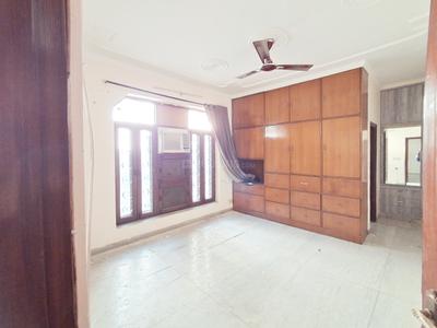 Bedroom Image of 4500 Sq.ft 5 BHK Independent House for rent in Sector 21A Faridabad for Rs. 115000