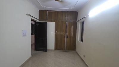 Bedroom Image of 900 Sq.ft 2 BHK Builder Floor for rent in Pitampura New Delhi for Rs. 29000