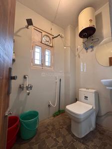 Image of 1700 Sq.ft 3 BHK Builder Floor for rent in Reputed freedom fighter enclave, Freedom Fighters Enclave, New Delhi for Rs. 40000