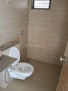 Bathroom Image of 1175 Sq.ft 3 BHK Apartment / Flat for rent in Zaveri Greens, Ghuma Ahmedabad for Rs. 24000