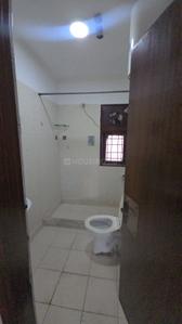 Bathroom Image of 1750 Sq.ft 3.5 BHK Apartment / Flat for sale in Metropark Shaurya Apartments, Sector 62 Noida for Rs. 17500000