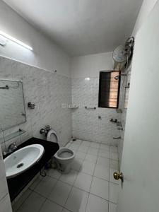 Bathroom Image of 1291 Sq.ft 2 BHK Apartment / Flat for sale in Landmark Garden, Kalyani Nagar Pune for Rs. 21500000