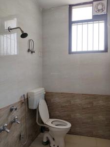 Common Bathroom Image of 900 Sq.ft 2 BHK Independent House for rent in Sector 46 Gurgaon for Rs. 40000