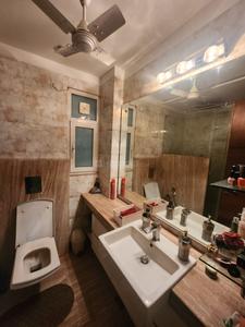 Bathroom Image of 2600 Sq.ft 3 BHK Builder Floor for sale in Panchsheel Enclave New Delhi for Rs. 70000000