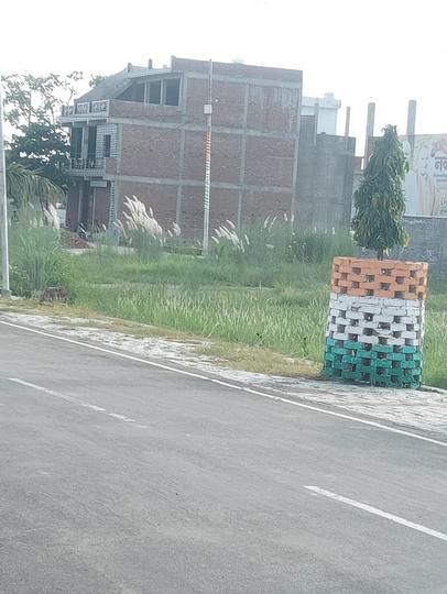 Naubasta Main Image 1