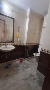 Bathroom Image of 800 Sq.ft 1 BHK Builder Floor for rent in Safdarjung Enclave New Delhi for Rs. 35000