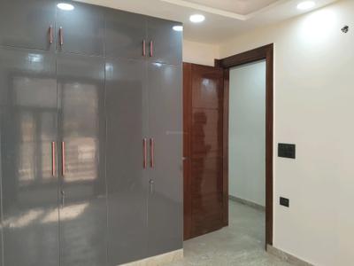 Bedroom Image of 1017 Sq.ft 3 BHK Builder Floor for sale in Laxmi Nagar New Delhi for Rs. 12500000