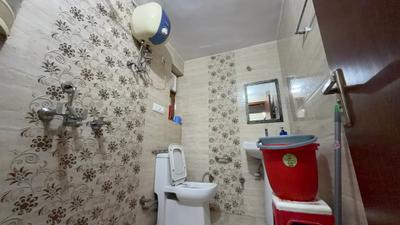 Image of 1600 Sq.ft 3 BHK Apartment / Flat for rent in Dwarkadheesh Apartment, Sector 12 Dwarka, New Delhi for Rs. 42000