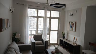 Living Room Image of 1400 Sq.ft 2.5 BHK Apartment / Flat for sale in Kingswood Court, Crossings Republik Ghaziabad for Rs. 10500000