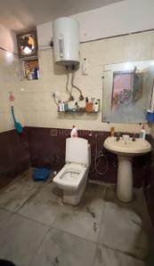 Bathroom Image of 647 Sq.ft 1 BHK Apartment / Flat for sale in Supertech Estate, Vaishali Ghaziabad for Rs. 6200000