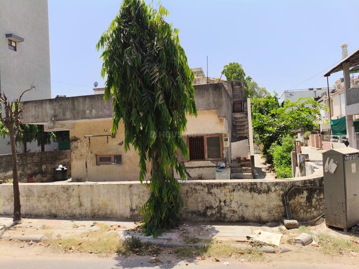 Shyamal Main Image 1