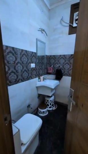 Shakti Khand, Indirapuram Bathroom 1