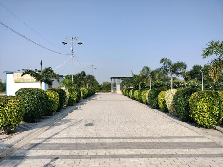Mansha Oaks Main Image 1