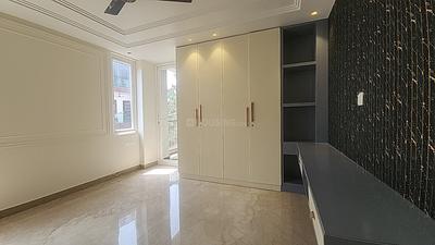 Bedroom Image of 1620 Sq.ft 3 BHK Builder Floor for sale in Surajmal Vihar New Delhi for Rs. 35000000