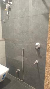Bathroom Image of 691 Sq.ft 1 BHK Apartment / Flat for rent in Nipania Indore for Rs. 18000