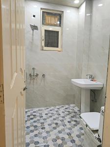 Common Bathroom Image of 1300 Sq.ft 3 BHK Builder Floor for sale in Indirapuram Ghaziabad for Rs. 10500001
