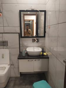Bathroom Image of 650 Sq.ft 2 BHK Apartment / Flat for rent in Swaraj Homes Maa Shakti Apartments, Paschim Vihar New Delhi for Rs. 25000
