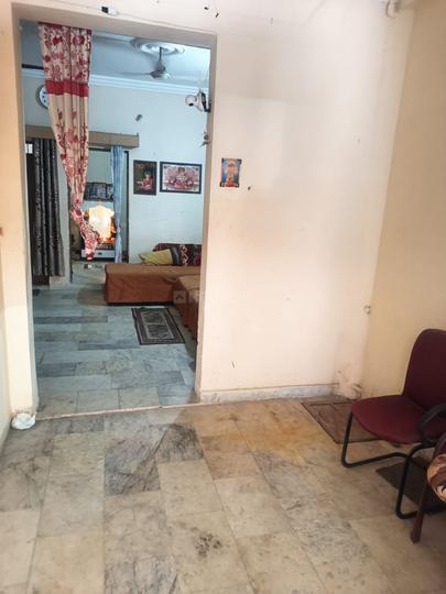 Madan Mahal Main Image 1