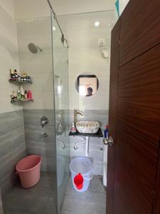 Bathroom Image of 1055 Sq.ft 2 BHK Apartment / Flat for rent in NSK Platina, Miyapur Hyderabad for Rs. 34000