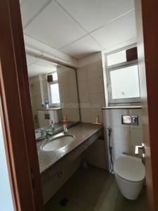 Bathroom Image of 1545 Sq.ft 3 BHK Apartment / Flat for sale in Godrej Woods Phase II, Sector 43 Noida for Rs. 34000000
