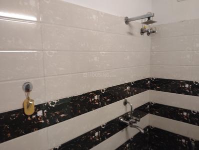 Bathroom Image of 750 Sq.ft 1.5 BHK Apartment / Flat for rent in Thakurpur Dehradun for Rs. 10000