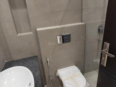 Bathroom Image of 900 Sq.ft 2 BHK Independent House for rent in Subhash Nagar New Delhi for Rs. 41000