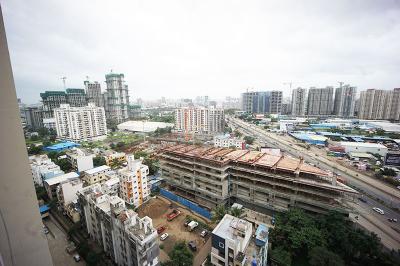 Balcony Image of 611 Sq.ft 1 BHK Apartment / Flat for sale in Mahindra Happinest Tathawade, Tathawade Pune for Rs. 5500000