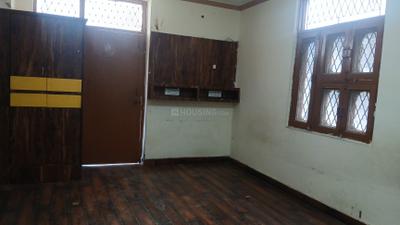 Living Room Image of 900 Sq.ft 2 BHK Apartment / Flat for sale in Shalimar Garden Ghaziabad for Rs. 5300000