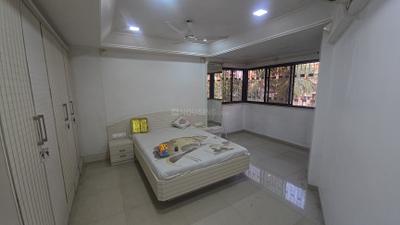 Bedroom Image of 1200 Sq.ft 3 BHK Apartment / Flat for rent in Laxman Jhoola Apartment, Andheri West Mumbai for Rs. 120000