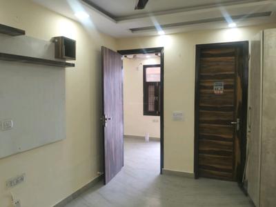 Bedroom Image of 720 Sq.ft 1 BHK Builder Floor for rent in Shalimar Bagh New Delhi for Rs. 19000