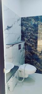 Bathroom Image of 2400 Sq.ft 4 BHK Duplex for rent in Radhey Ganesh Enclave Phase 1, Meri Jhansi for Rs. 25000